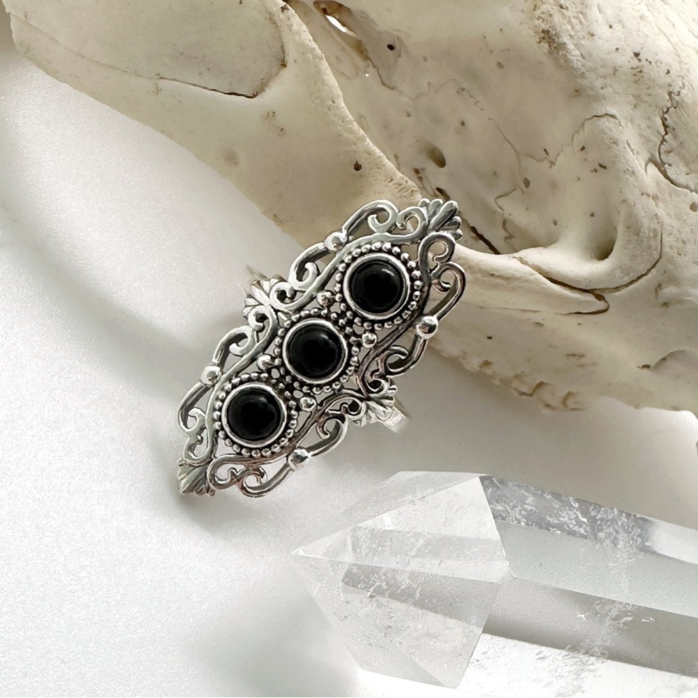 ARTISAN Sterling Silver Filigree Black Onyx Healing Crystal Ring - Picture 2 of 6